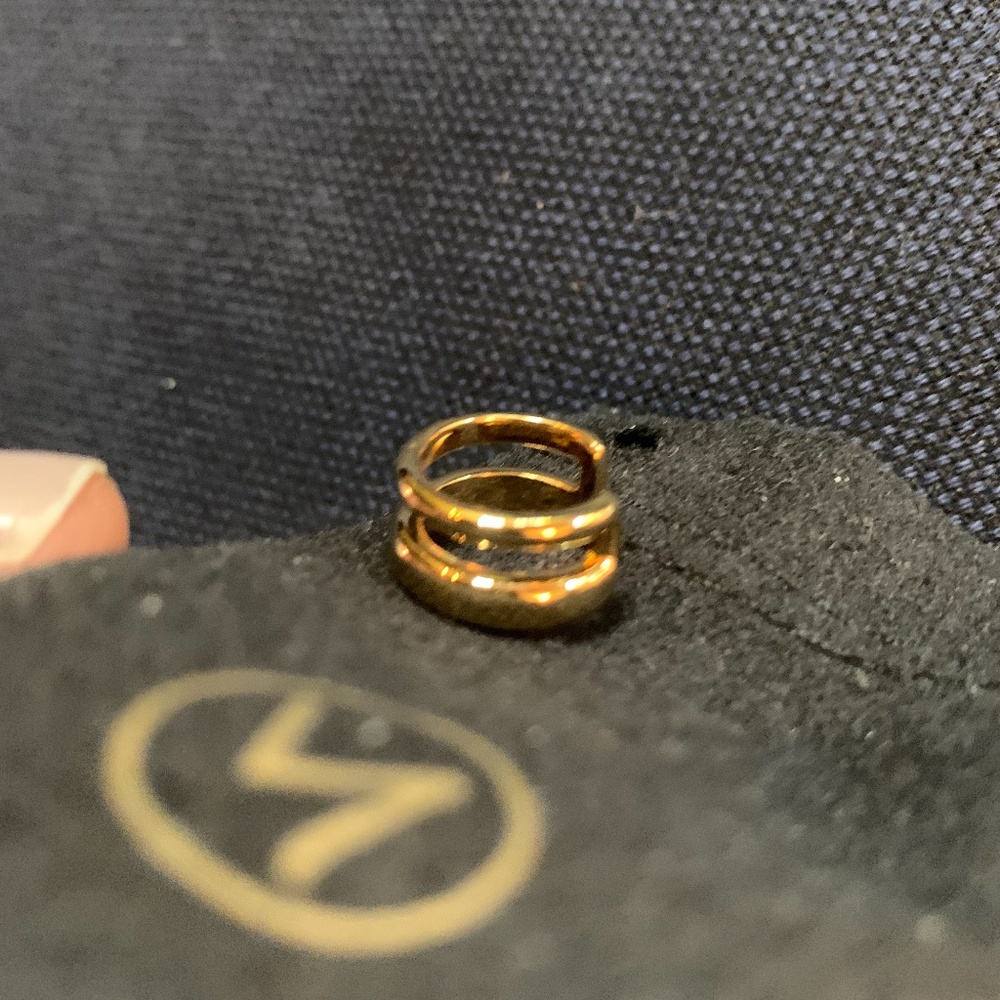 Mejuri gold duet ear cuff